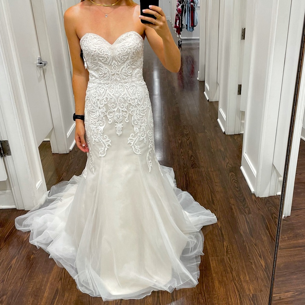 Unaltered Wedding Dress - Size 4